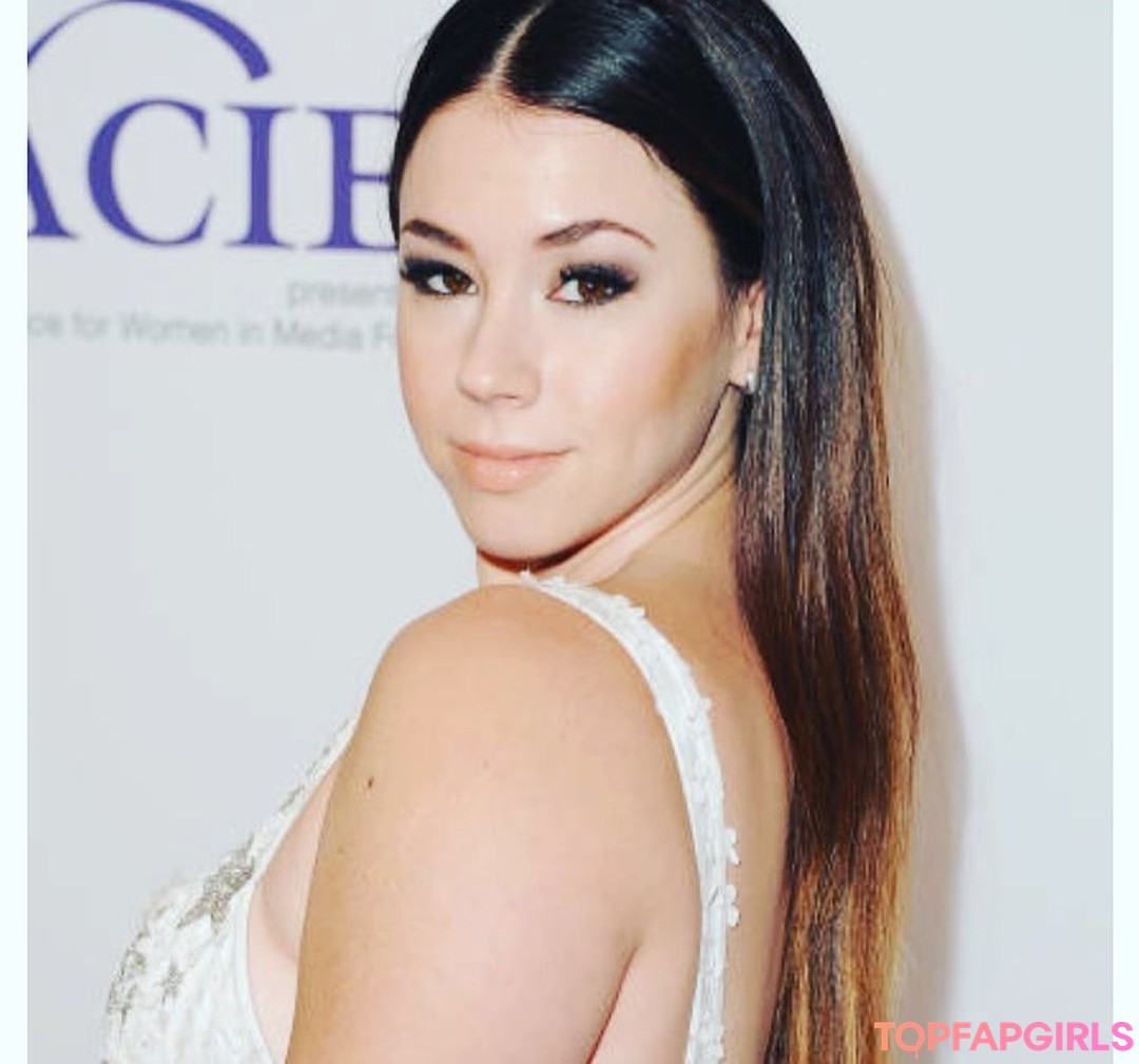 Jillian Rose Reed pornstar pics