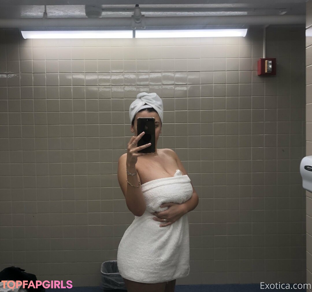 Disturbia nude actress photo
