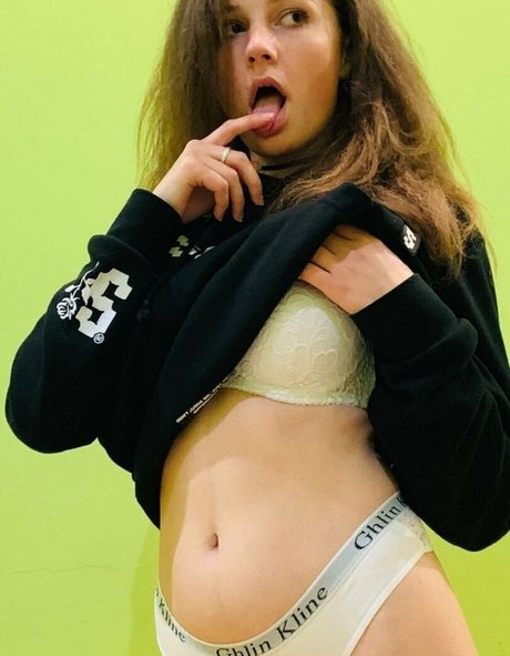 karina raspberry star exclusive pictures