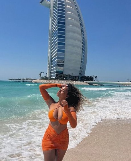 massive tits onlyfans adult photo