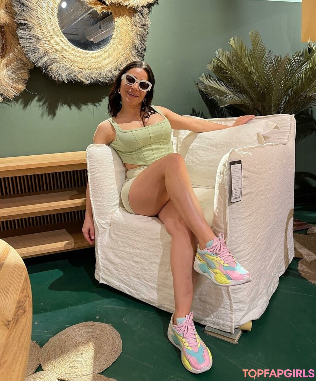 Serpil Cansz adult model photos