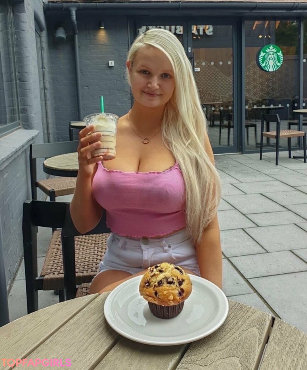 Zandra May star sexy pics