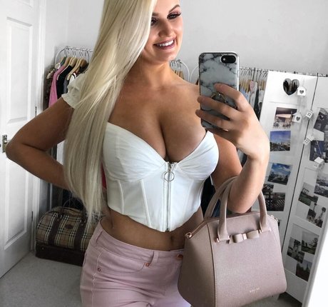 Zandra May star free galleries