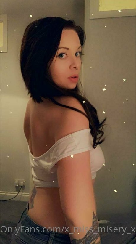 x miss misery x exclusive model pics