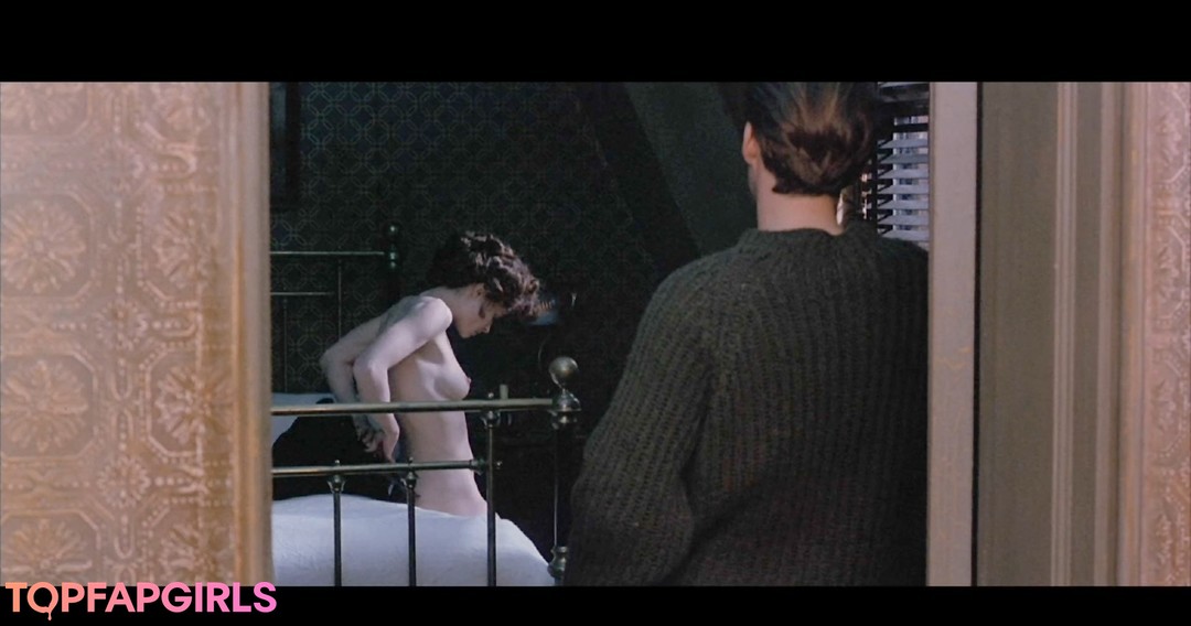 Helena Bonham Carter naked model pictures