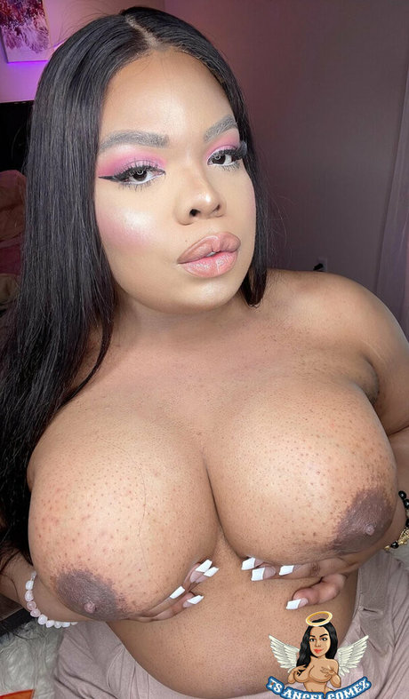 BuxomBeauti adult model photos