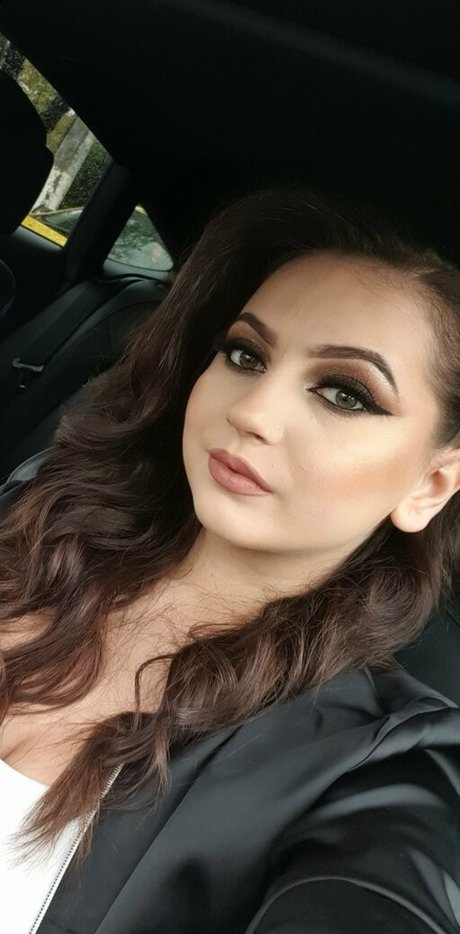 Mashagrx hot model img