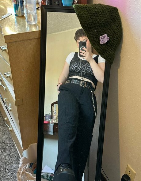 goblinqueenfree perfect model pictures