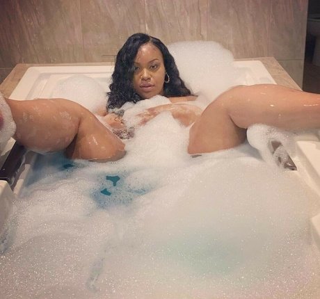 Missraymae model sex photos