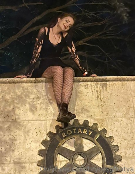 brycesgfkatya erotic model gallery