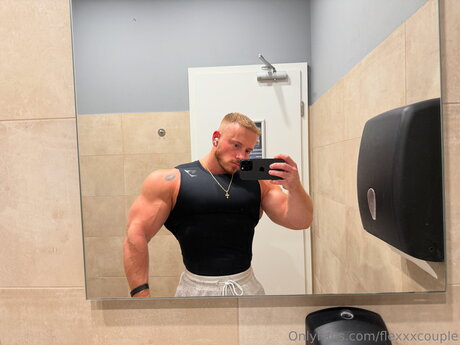 flexxxcouple naked pornstar galleries