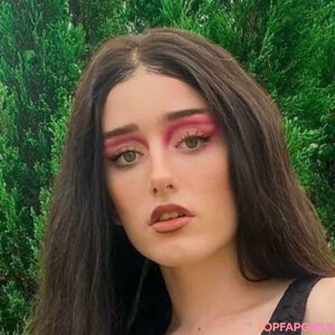 Venus Moorez sexy actress gallery