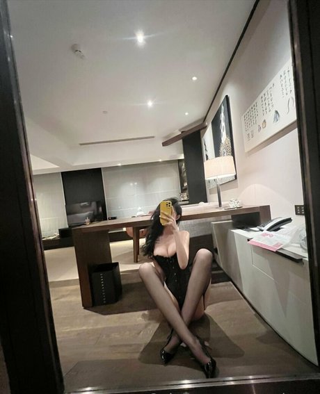 selfie nude onlyfans pornographic archive