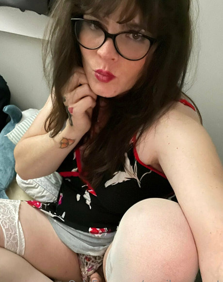 big tits skinny onlyfans naked pic