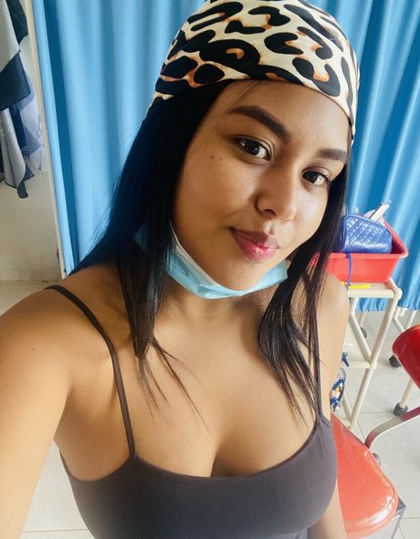 hazelxfox art model photos