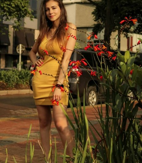 Daniela Derly adult model img