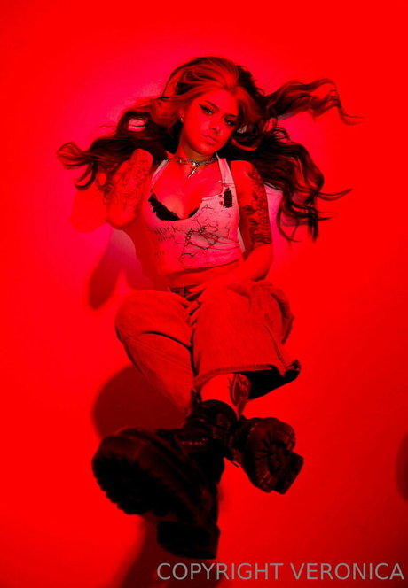 okokveronica model beautiful pictures