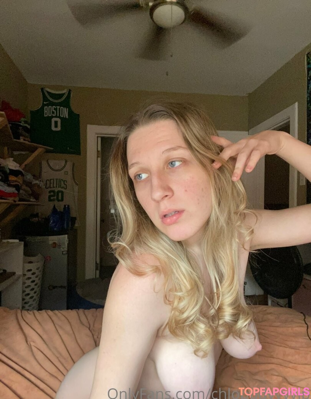 chlobodyyyvip exclusive model photo