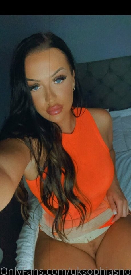 uksophiasnow pornstar nude photo
