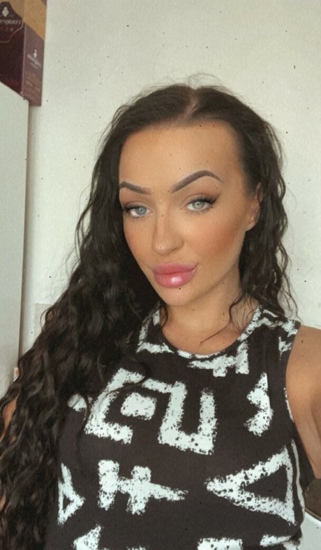 uksophiasnow erotic star gallery