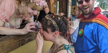 The Naughty Wench pornstar art img