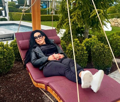 Onlyheni exclusive model archive