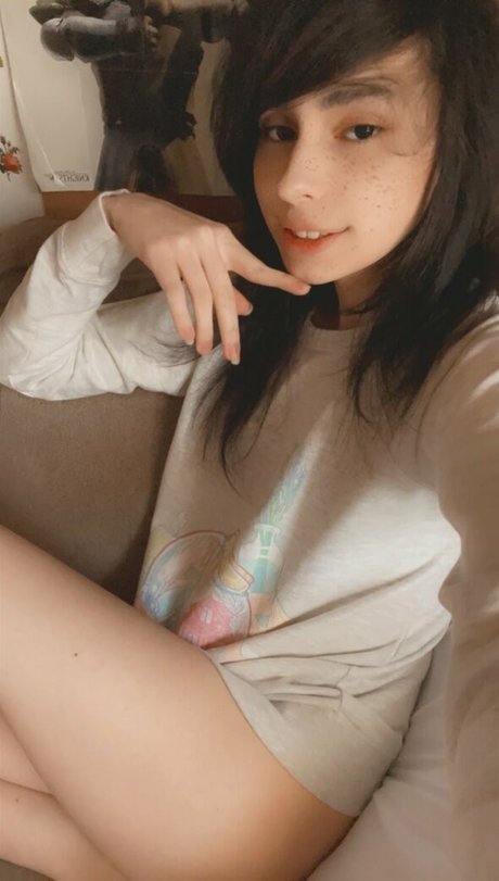 Shiruwu art actress pictures