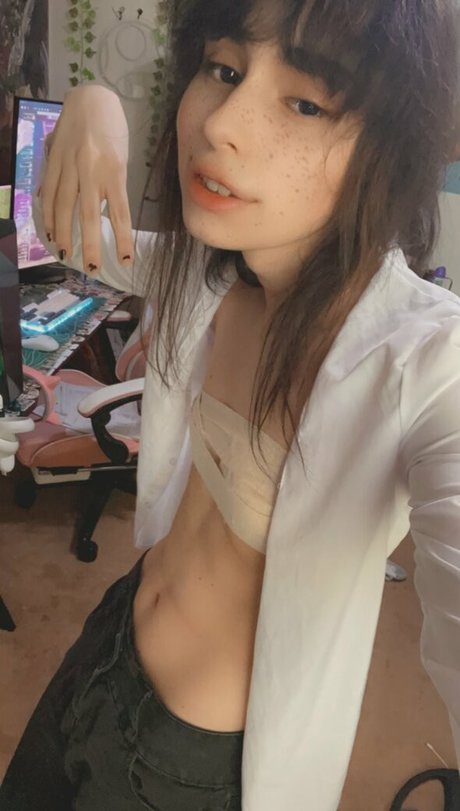 Shiruwu adult actress photos