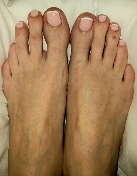 clarita feet erotic pornstar pics