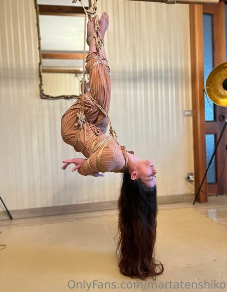 lesbian strapon onlyfans pornos pic