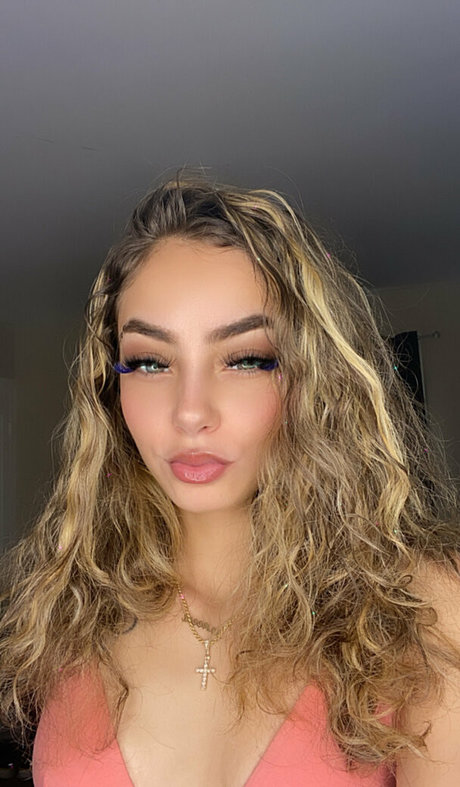 neesababyy sex model img