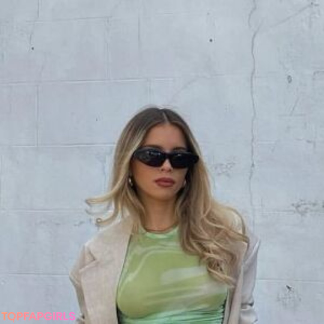 Anneka Madgett model high quality img