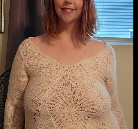 curvy lesbian onlyfans pretty image