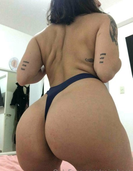 zairahoot top model photo