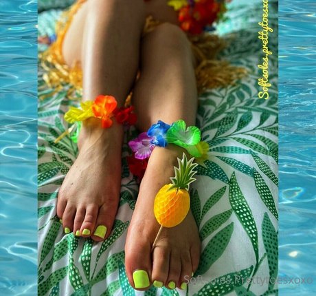 softsoles prettytoesxoxo sexy actress galleries