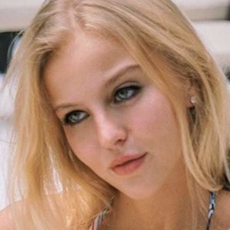 Morgan Cryer hd model pic