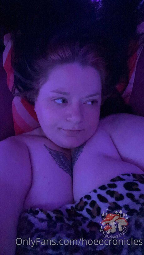 hoeecronicles model free archive