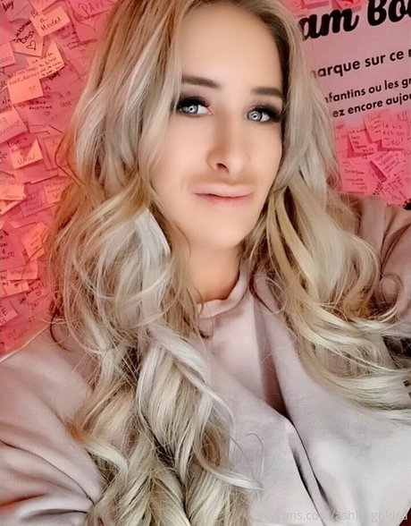 ashleygoldca xxx star pic