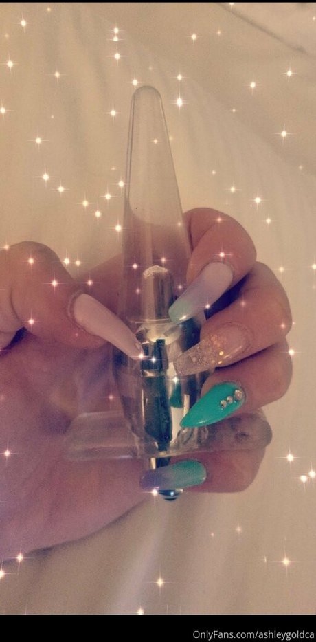 ashleygoldca hd pornstar photos