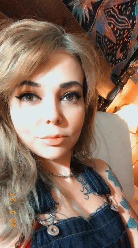 cheyennepeppr sexy pornstar image