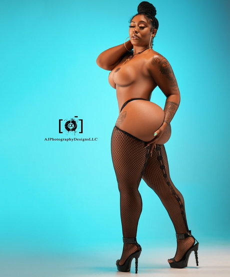 aj1atl xxx pornstar pics