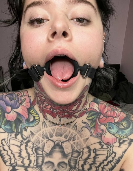 gillisbeennaughtyfree pretty star pics