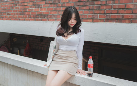 Pure Media naked actress picture