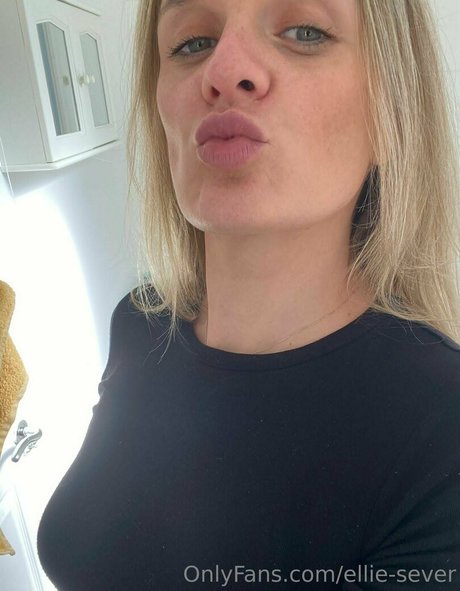 ellie sever beautiful model pictures