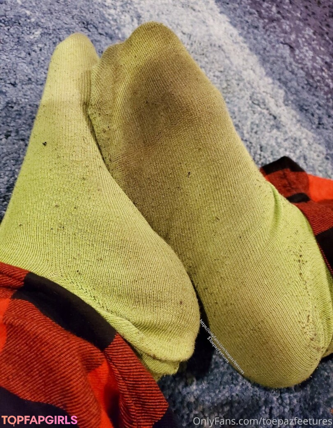 toepazfeetures naked model img