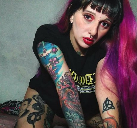 miaunaan nudes star photos