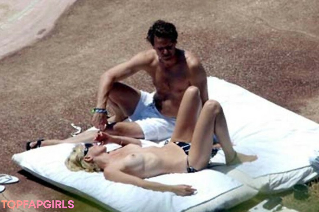Sharon Stone nudes model photos