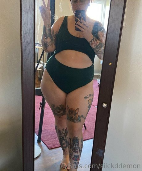 siickddemon model pretty photos