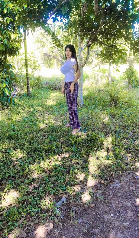 Thanaporn pornstar erotic images