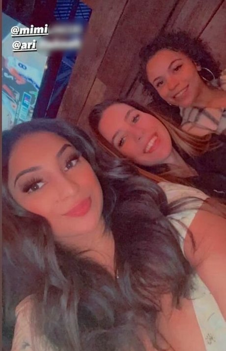 teen shemale onlyfans sexy nudes picture